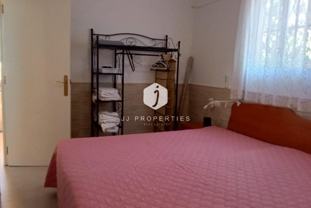 Resale - Bungalow -
Torrevieja - Torretas