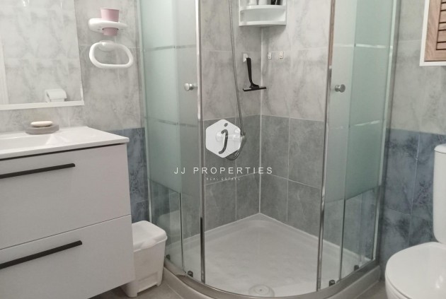 Resale - Bungalow -
Torrevieja - Torretas