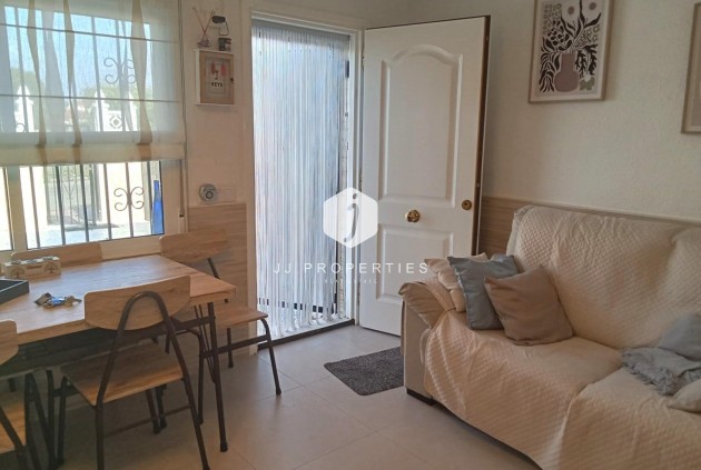 Resale - Bungalow -
Torrevieja - Torretas