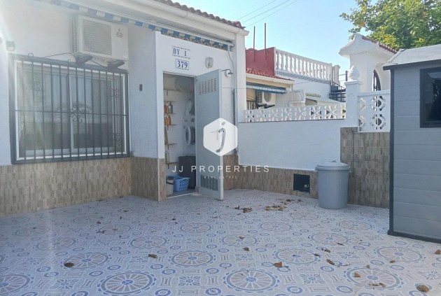 Resale - Bungalow -
Torrevieja - Torretas