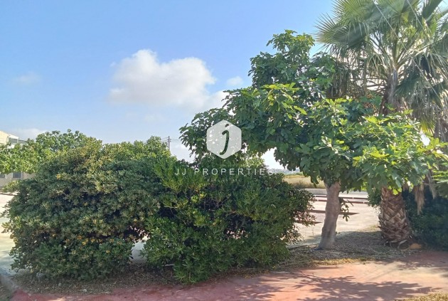 Resale - Bungalow -
Torrevieja - Torretas