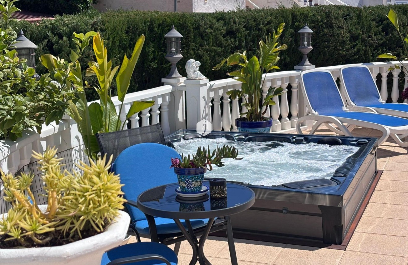 D'occasion - Chalet -
Torrevieja - Los Balcones