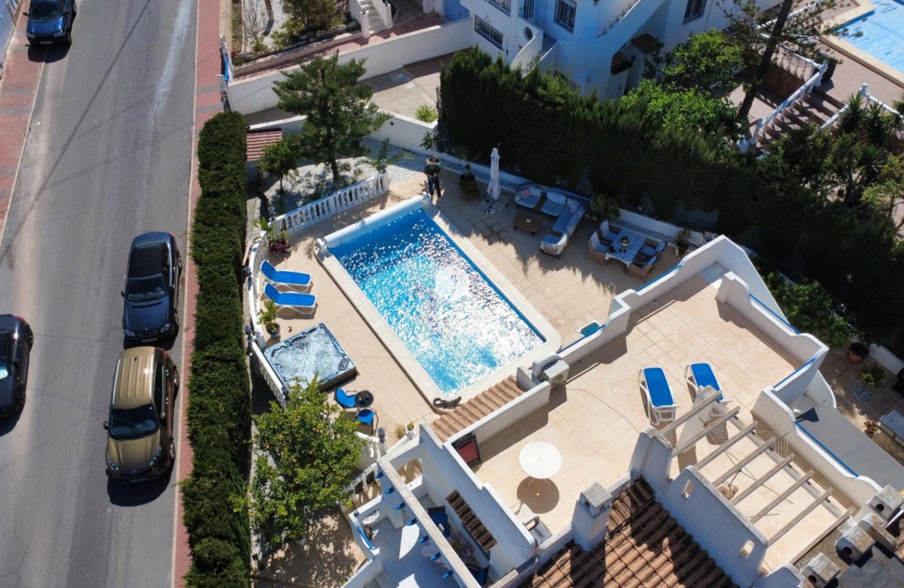 D'occasion - Chalet -
Torrevieja - Los Balcones