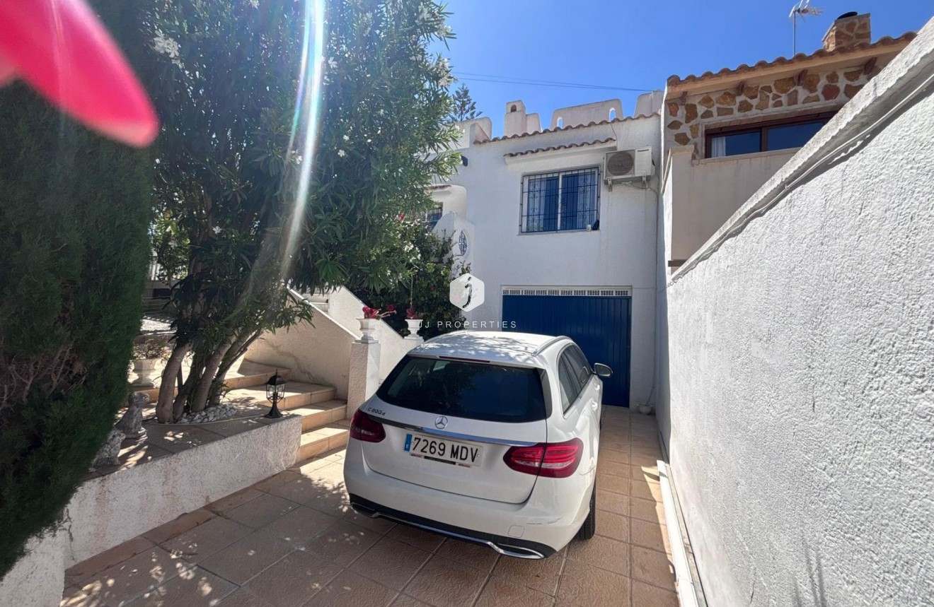 D'occasion - Chalet -
Torrevieja - Los Balcones