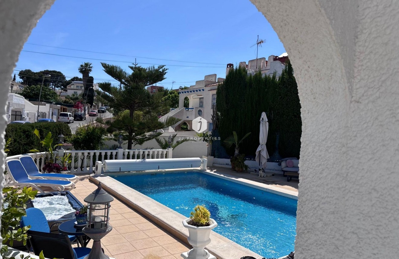 D'occasion - Chalet -
Torrevieja - Los Balcones