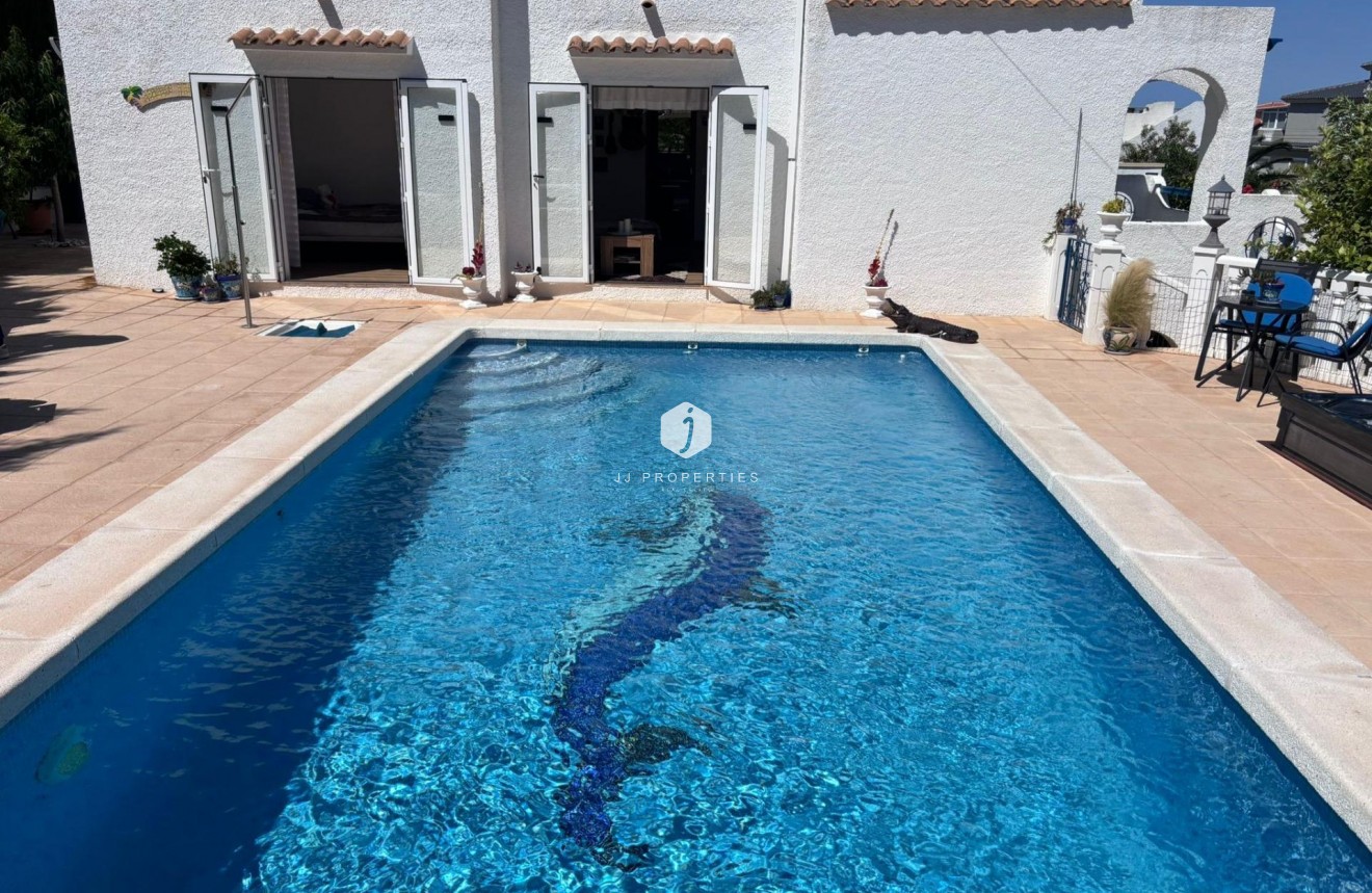 D'occasion - Chalet -
Torrevieja - Los Balcones