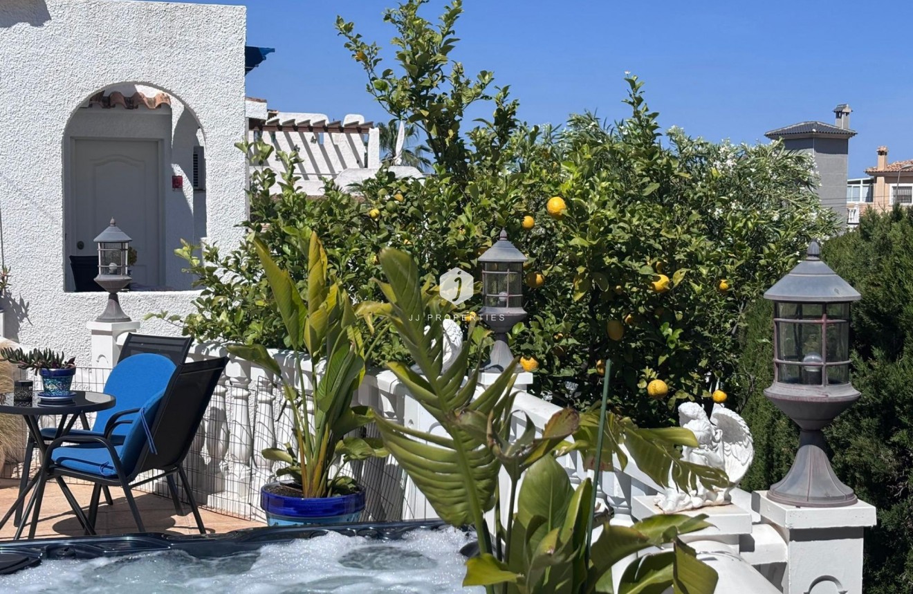D'occasion - Chalet -
Torrevieja - Los Balcones