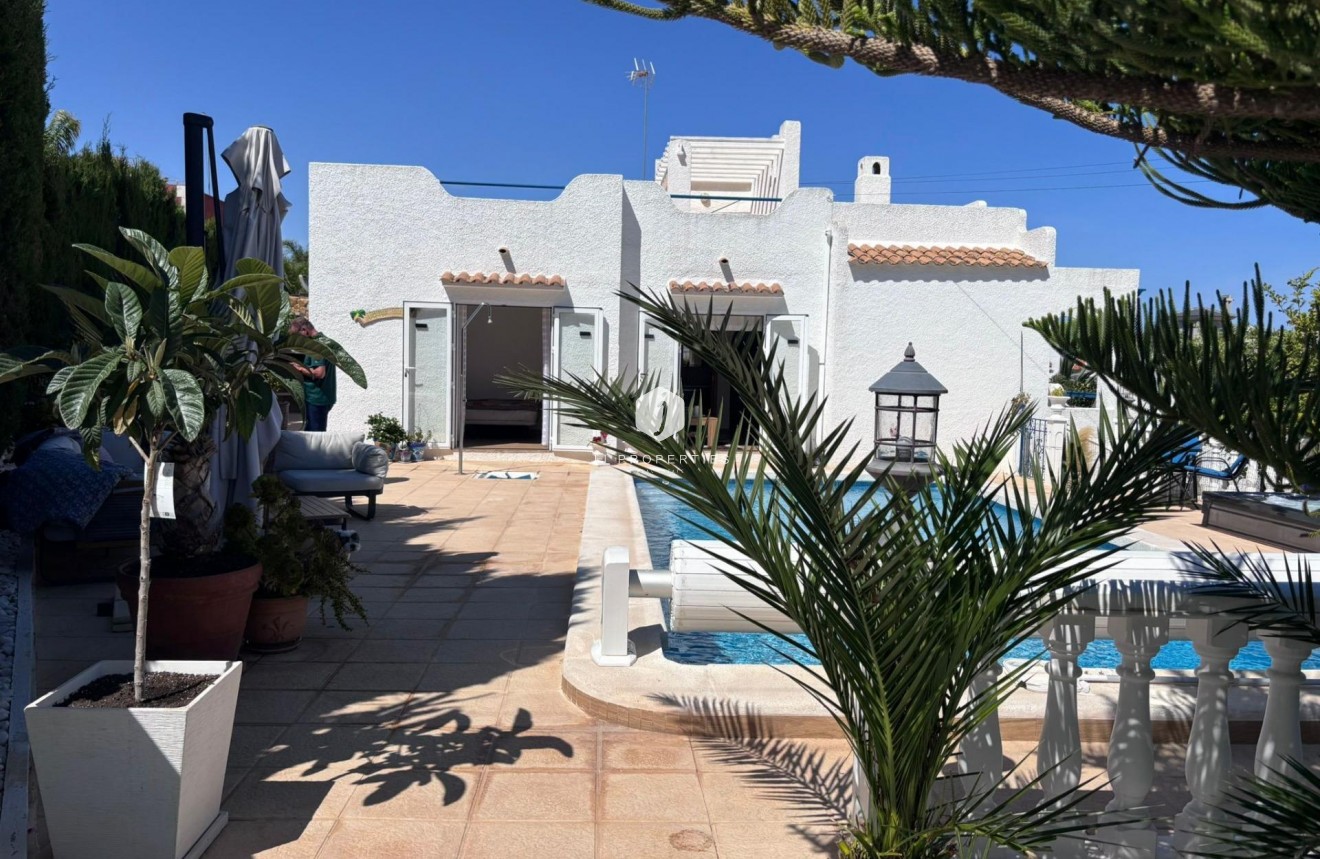 D'occasion - Chalet -
Torrevieja - Los Balcones