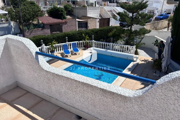 D'occasion - Chalet -
Torrevieja - Los Balcones