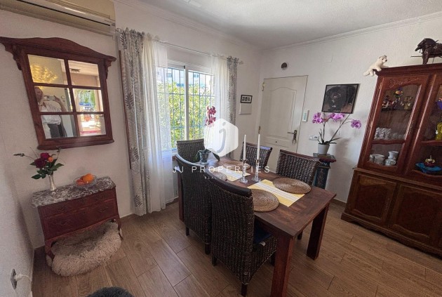 D'occasion - Chalet -
Torrevieja - Los Balcones