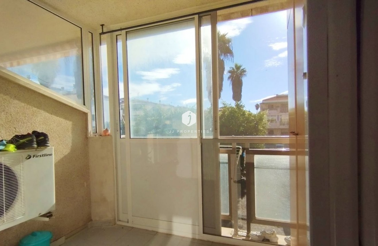 Resale - Apartment / flat -
Torrevieja - Costa Blanca