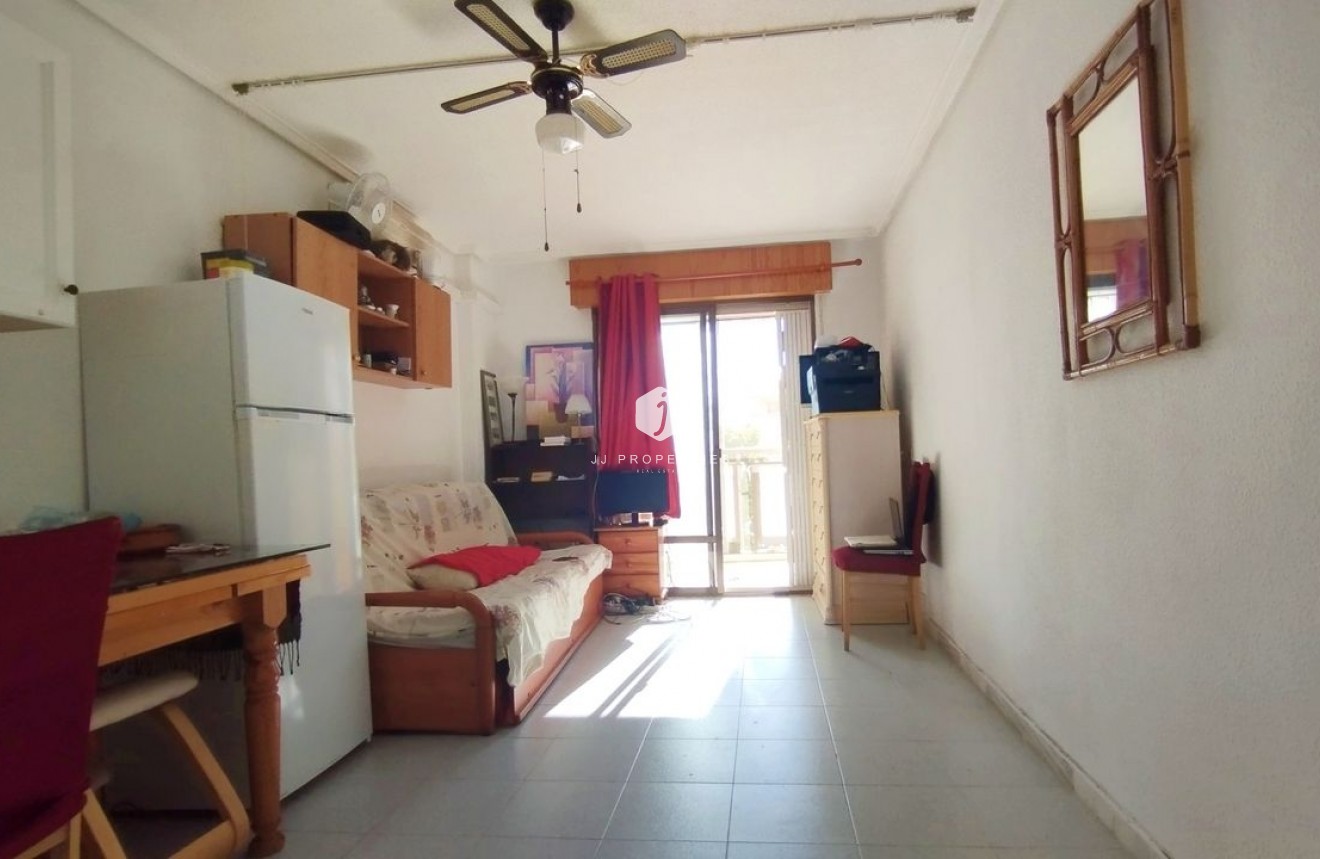 Resale - Apartment / flat -
Torrevieja - Costa Blanca