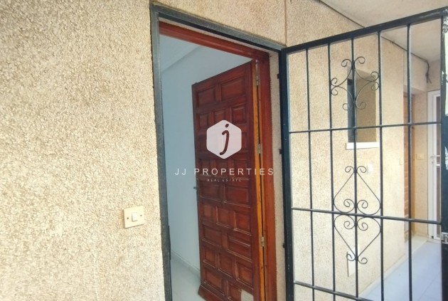 Resale - Apartment / flat -
Torrevieja - Costa Blanca