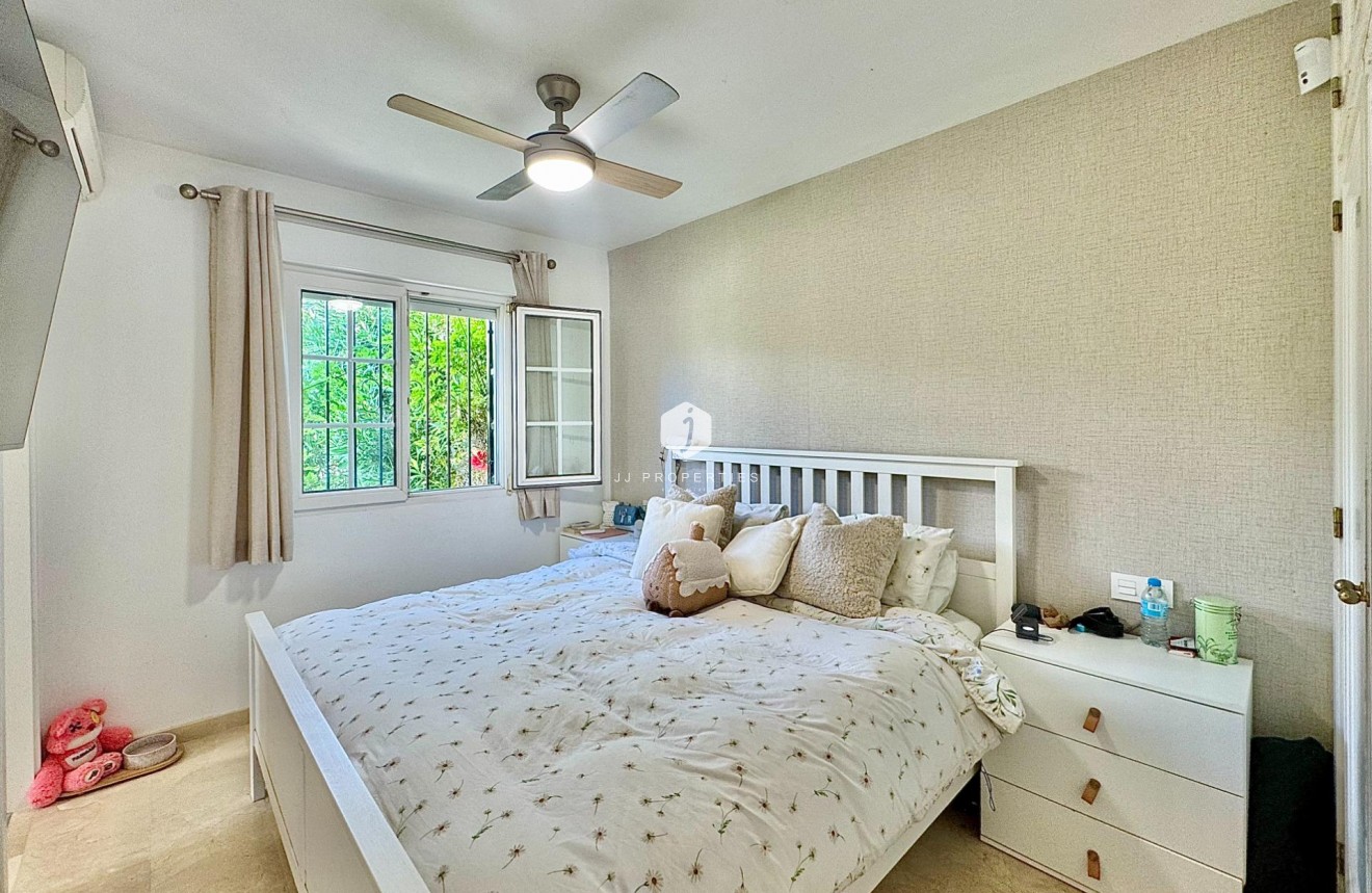 Aus zweiter Hand - Bungalow -
Orihuela Costa - Villamartín-las Filipinas
