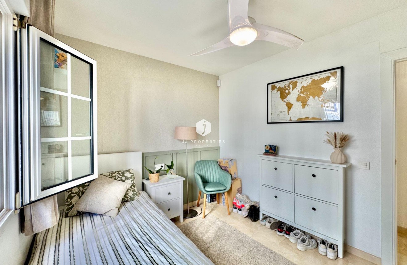 Aus zweiter Hand - Bungalow -
Orihuela Costa - Villamartín-las Filipinas