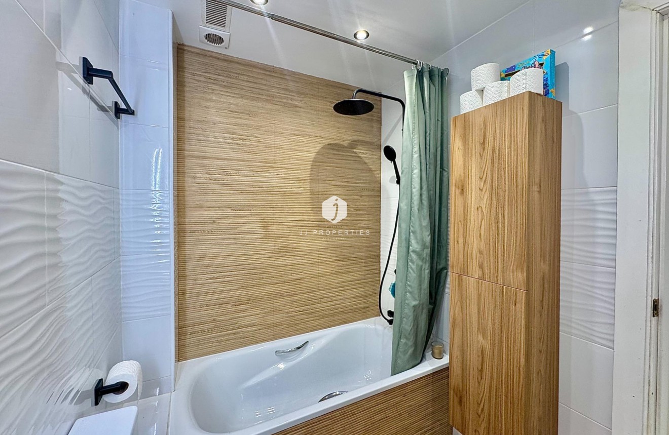 Aus zweiter Hand - Bungalow -
Orihuela Costa - Villamartín-las Filipinas
