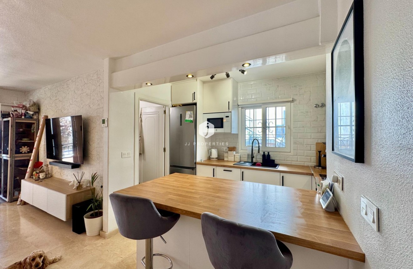 Aus zweiter Hand - Bungalow -
Orihuela Costa - Villamartín-las Filipinas