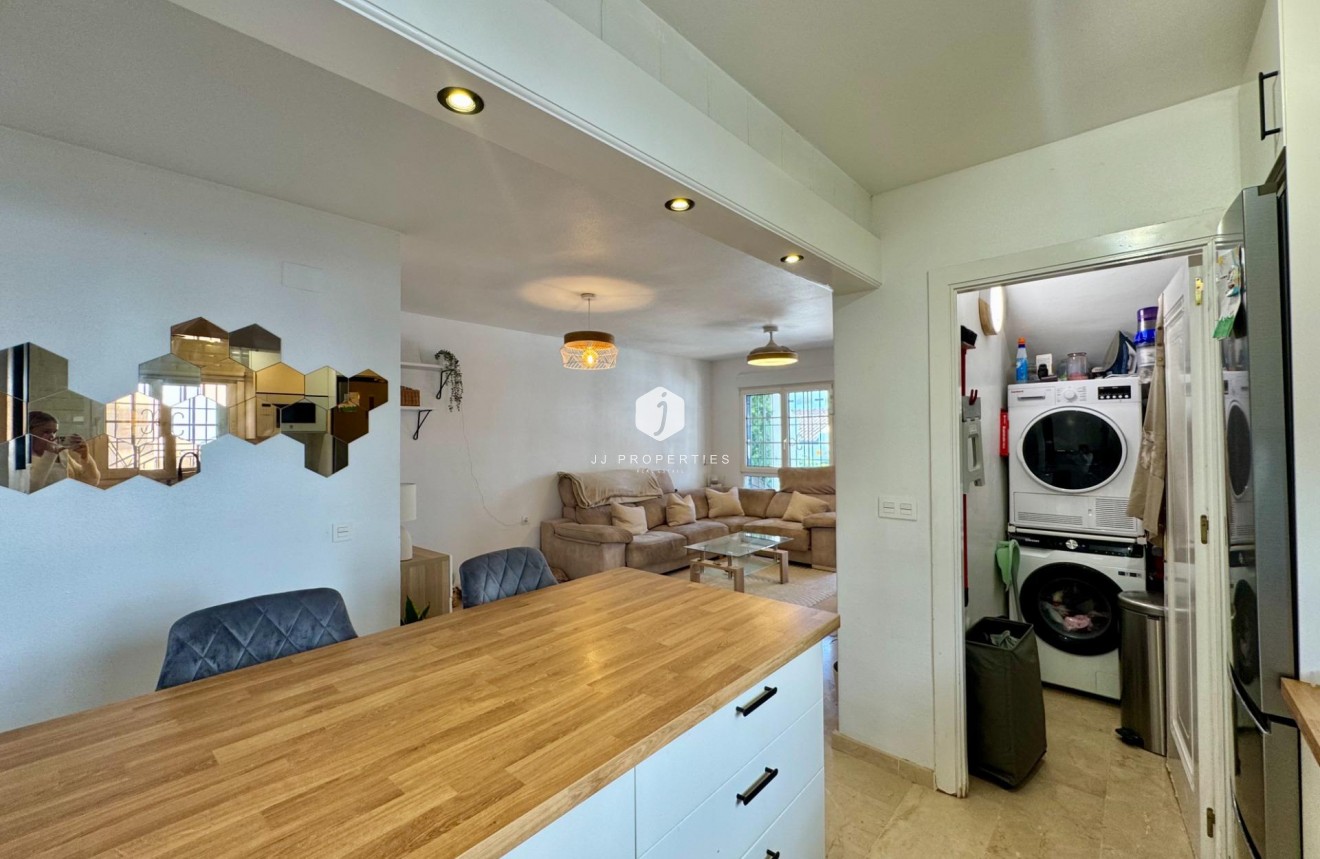 Aus zweiter Hand - Bungalow -
Orihuela Costa - Villamartín-las Filipinas