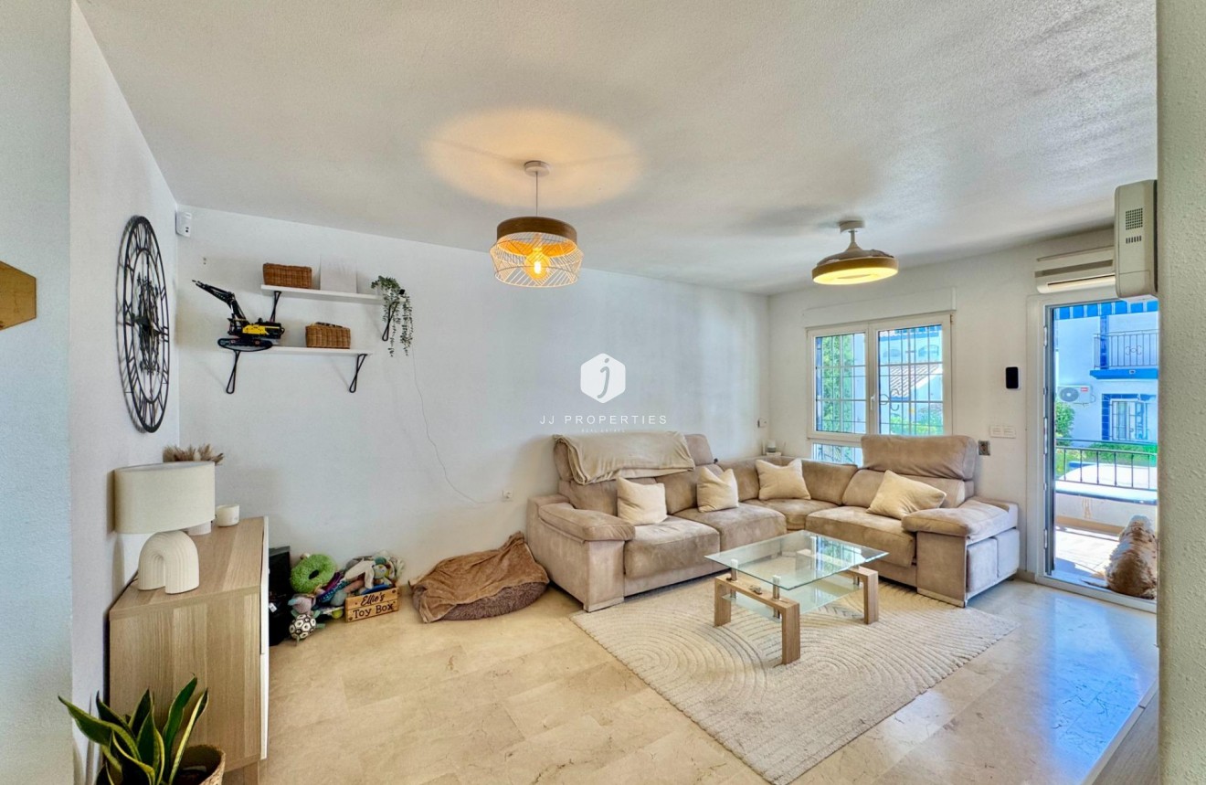 Aus zweiter Hand - Bungalow -
Orihuela Costa - Villamartín-las Filipinas