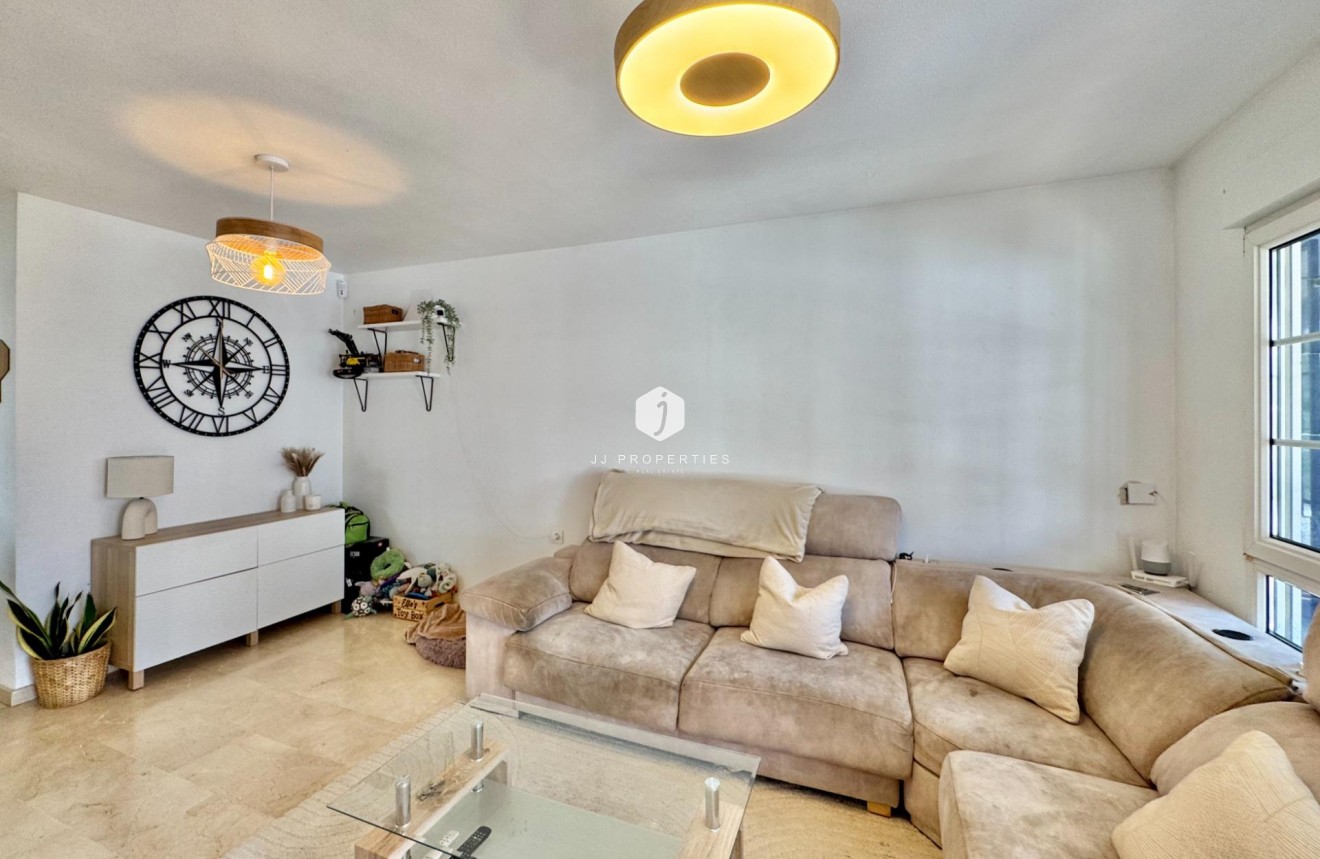 Aus zweiter Hand - Bungalow -
Orihuela Costa - Villamartín-las Filipinas