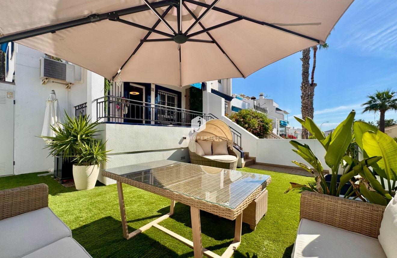 Aus zweiter Hand - Bungalow -
Orihuela Costa - Villamartín-las Filipinas