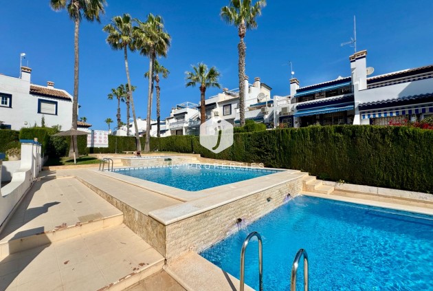 Aus zweiter Hand - Bungalow -
Orihuela Costa - Villamartín-las Filipinas