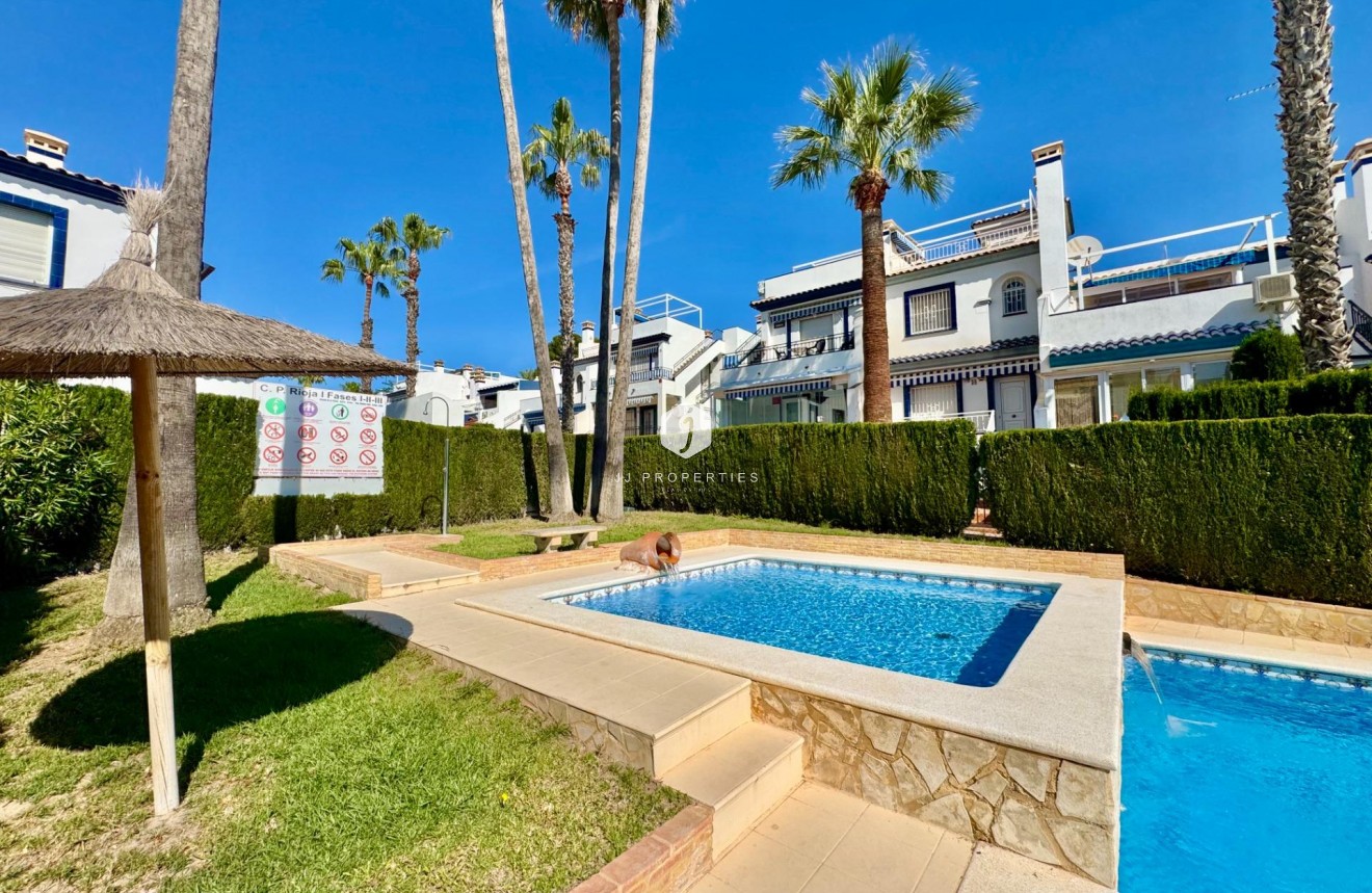 Aus zweiter Hand - Bungalow -
Orihuela Costa - Villamartín-las Filipinas