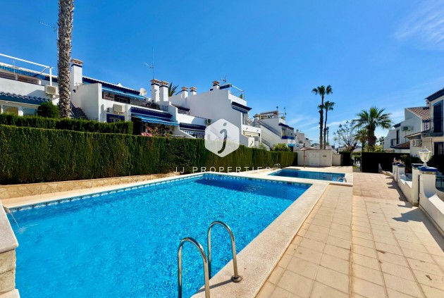 Aus zweiter Hand - Bungalow -
Orihuela Costa - Villamartín-las Filipinas