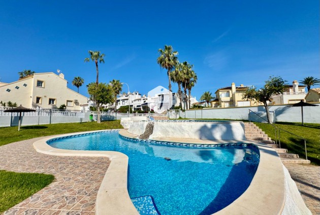 Aus zweiter Hand - Bungalow -
Orihuela Costa - Villamartín-las Filipinas