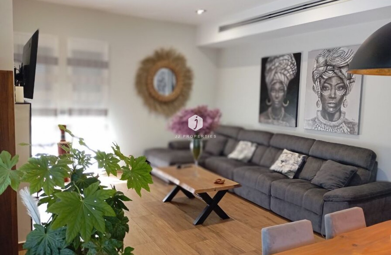 D'occasion - Villa -
Daya Nueva - Costa Blanca