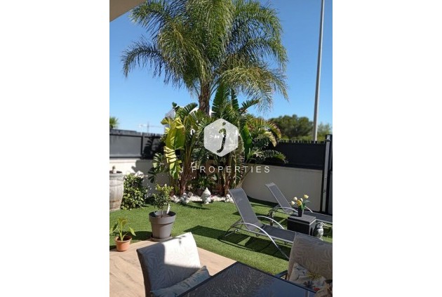 D'occasion - Villa -
Daya Nueva - Costa Blanca
