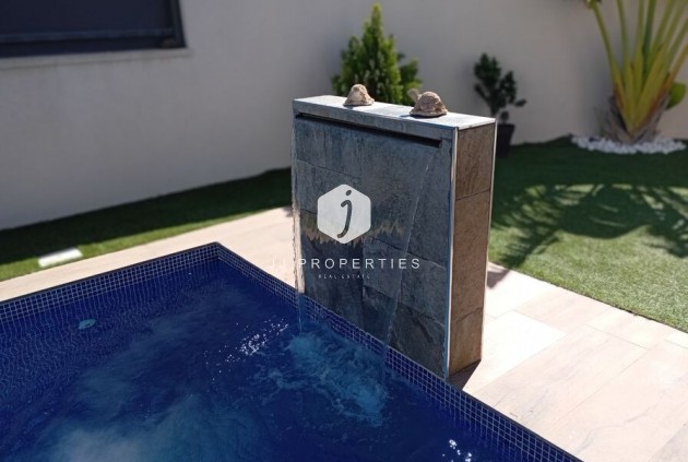 D'occasion - Villa -
Daya Nueva - Costa Blanca