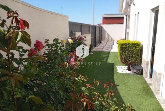 D'occasion - Villa -
Daya Nueva - Costa Blanca