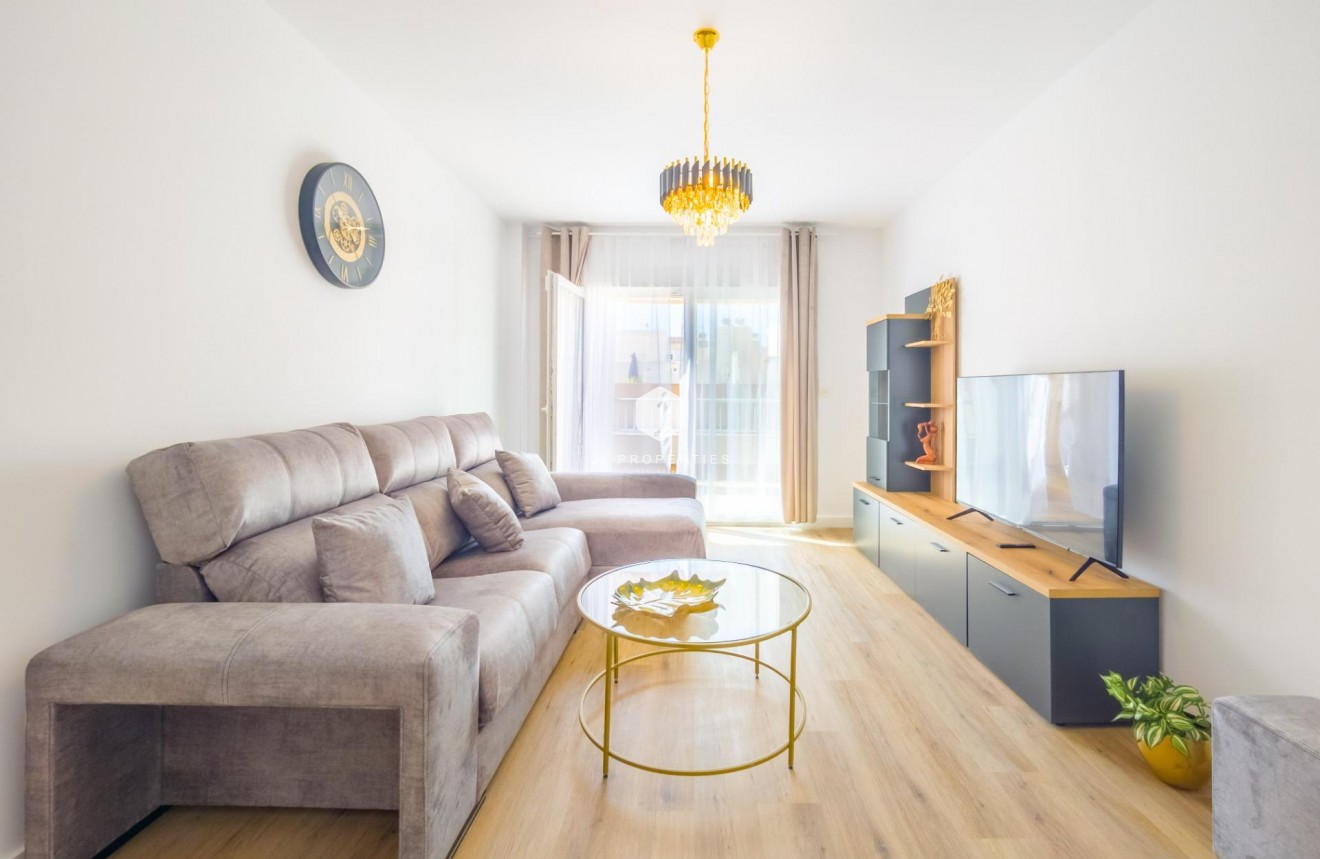 D'occasion - Appartement -
Torrevieja - Playa del Cura