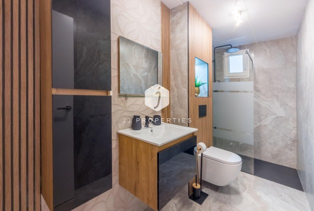 D'occasion - Appartement -
Torrevieja - Playa del Cura