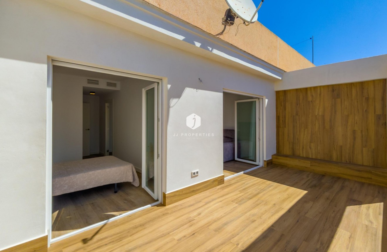 D'occasion - Appartement -
Torrevieja - Playa del Cura