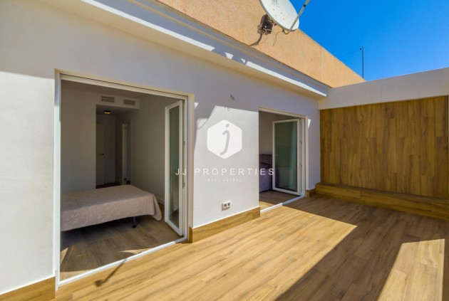 D'occasion - Appartement -
Torrevieja - Playa del Cura