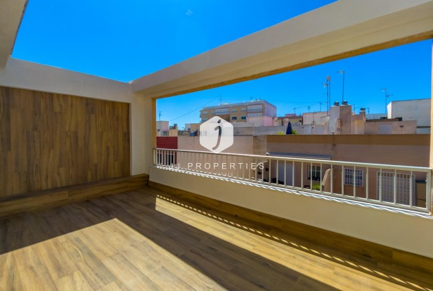 D'occasion - Appartement -
Torrevieja - Playa del Cura