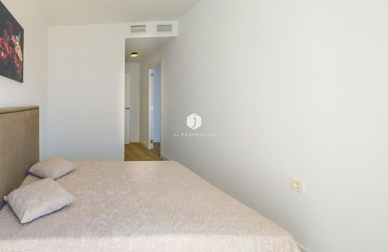 D'occasion - Appartement -
Torrevieja - Playa del Cura