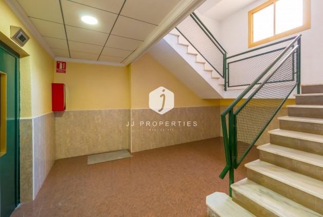 D'occasion - Appartement -
Torrevieja - Playa del Cura