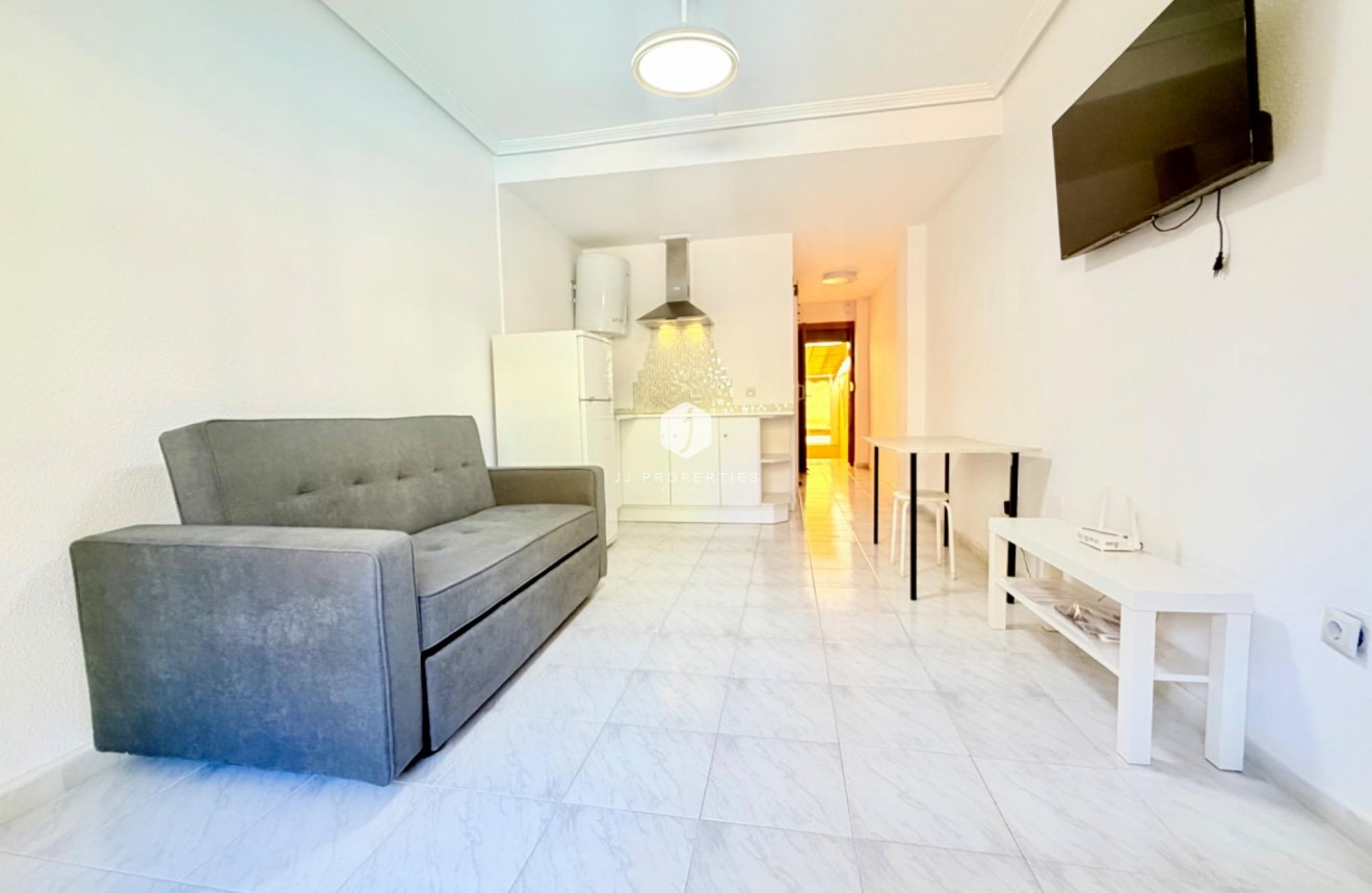 Aus zweiter Hand - Wohnung -
Torrevieja - La Mata Pueblo