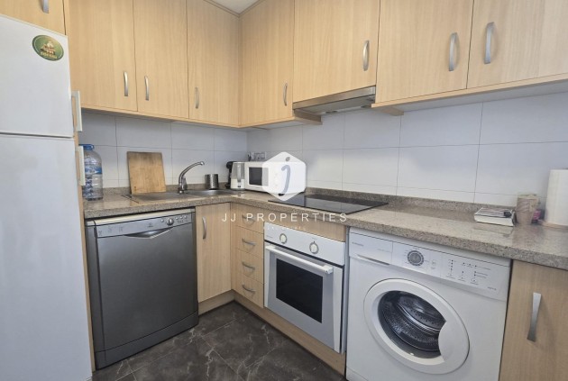 Resale - Apartment / flat -
Torrevieja - Centro