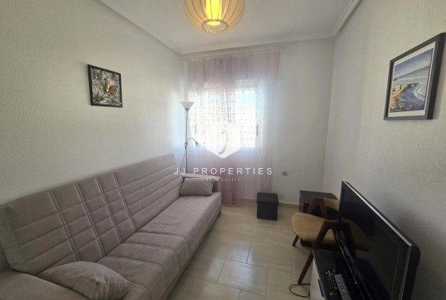Resale - Apartment / flat -
Torrevieja - Centro