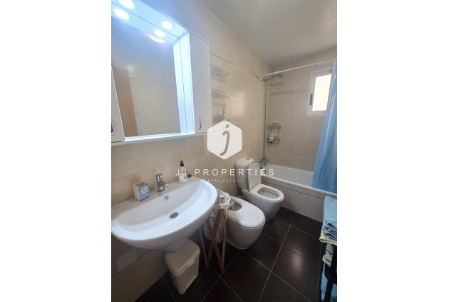 Resale - Apartment / flat -
Torrevieja - Centro