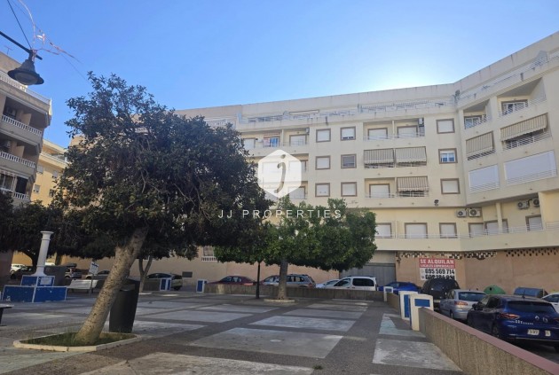 Resale - Apartment / flat -
Torrevieja - Centro