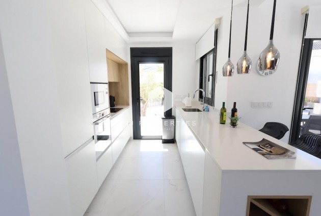 D'occasion - Villa -
Rojales - Inland