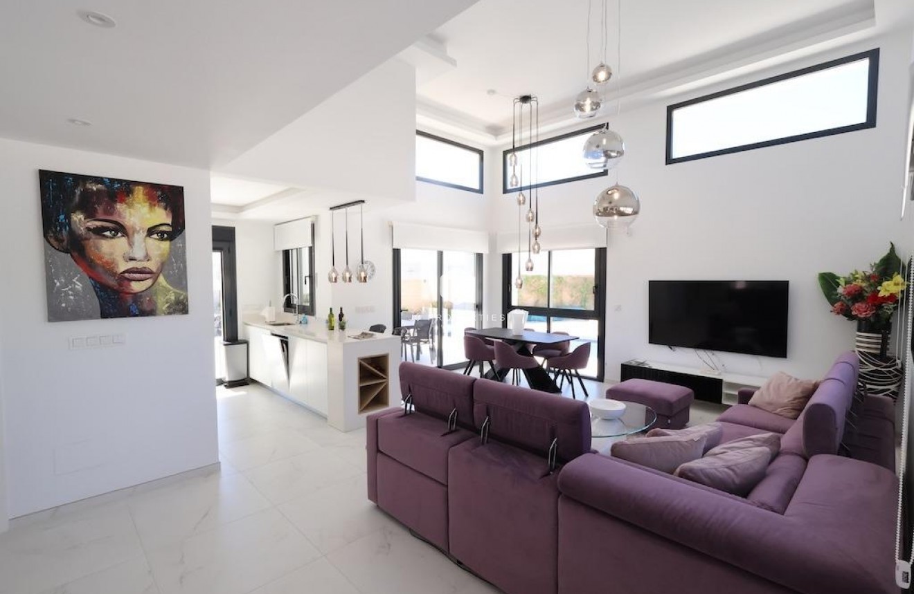 D'occasion - Villa -
Rojales - Inland
