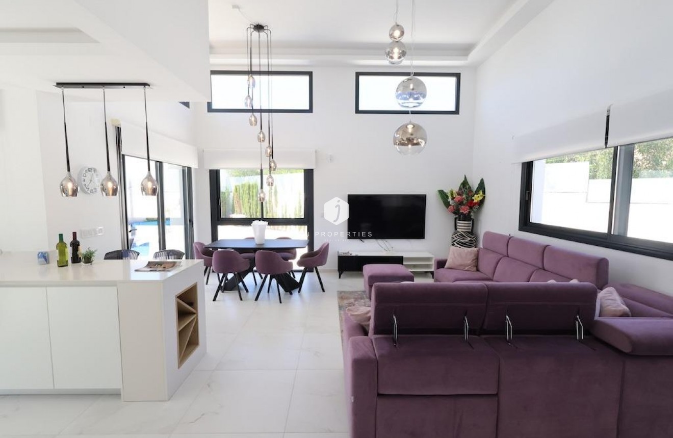D'occasion - Villa -
Rojales - Inland