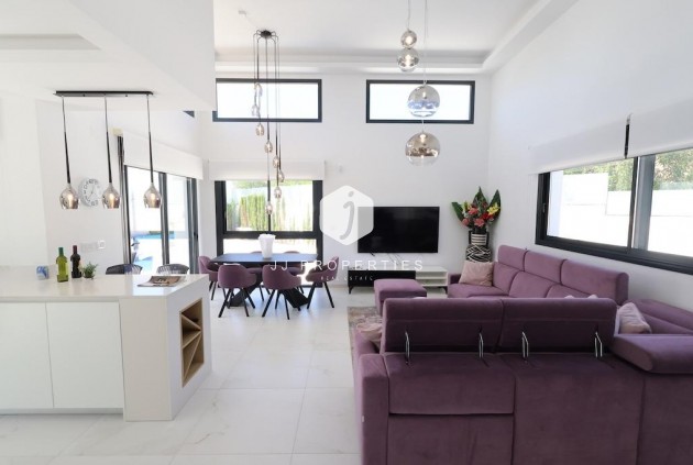 D'occasion - Villa -
Rojales - Inland