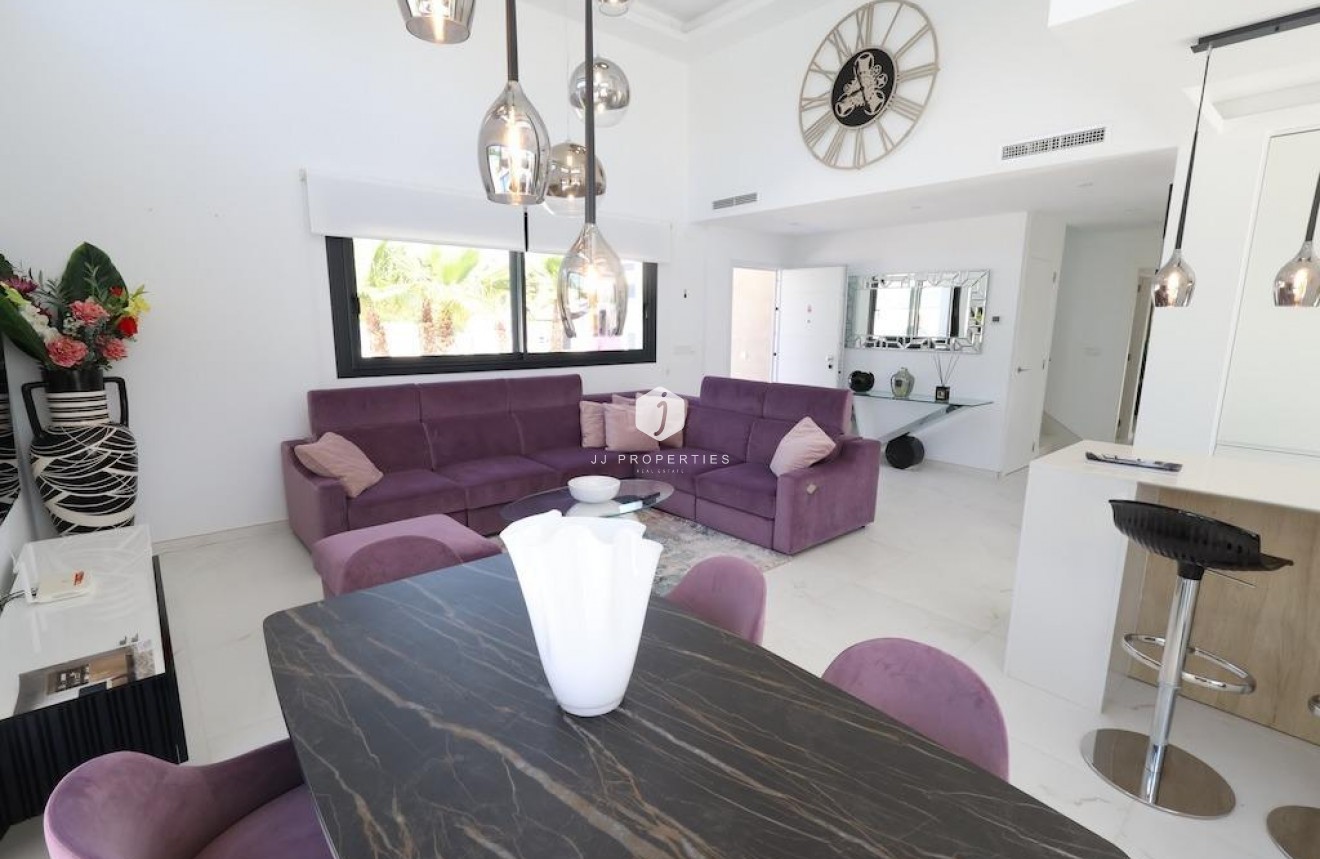 D'occasion - Villa -
Rojales - Inland